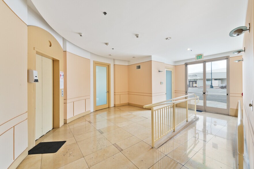 More Photos Of 8693 Wilshire Blvd, Beverly Hills Office For Sale