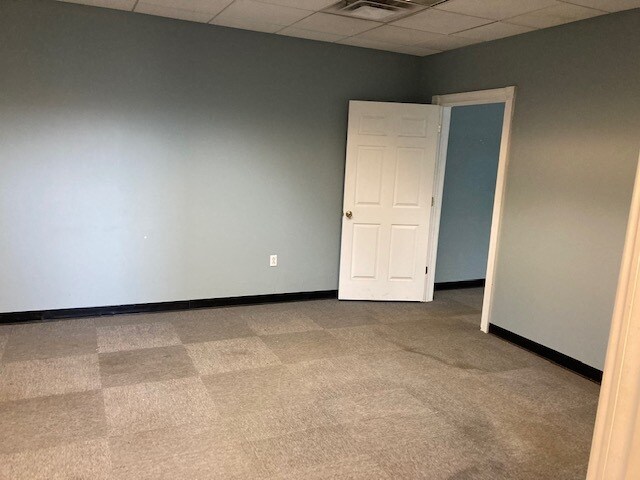 More Photos Of 9552 York Alpha Dr, North Royalton Service For Sale