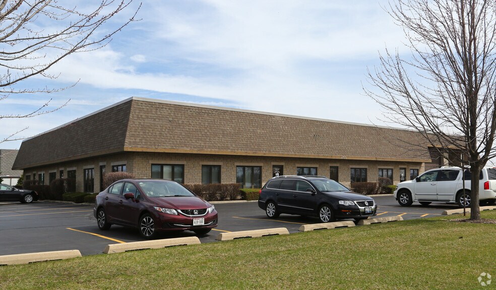 More Photos Of 253 Commerce Dr, Grayslake Warehouse For Sale