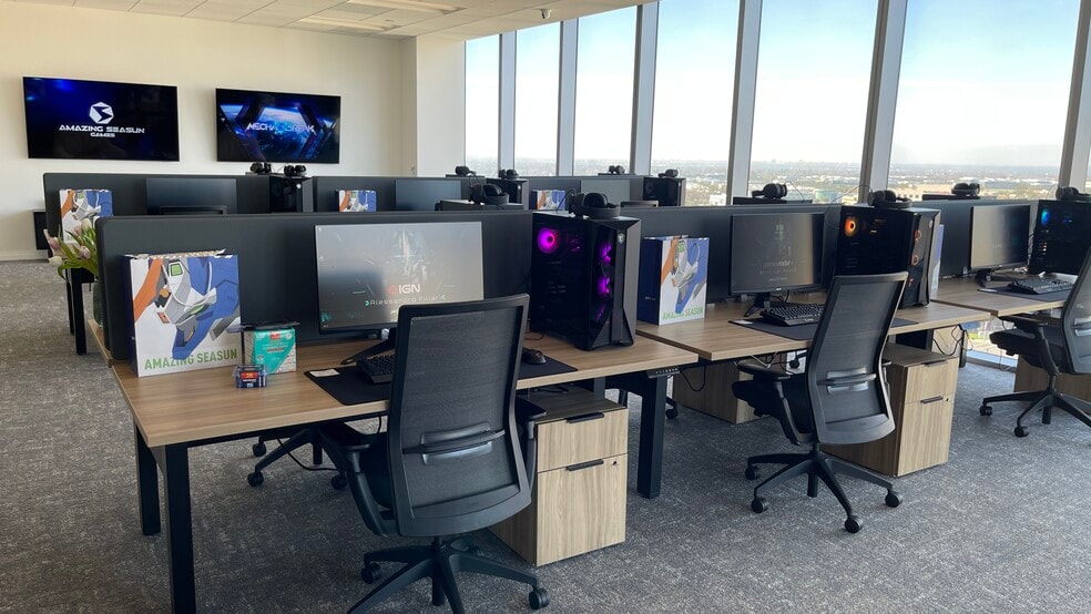 More Photos Of 200 Spectrum Center Dr, Irvine Office For Lease