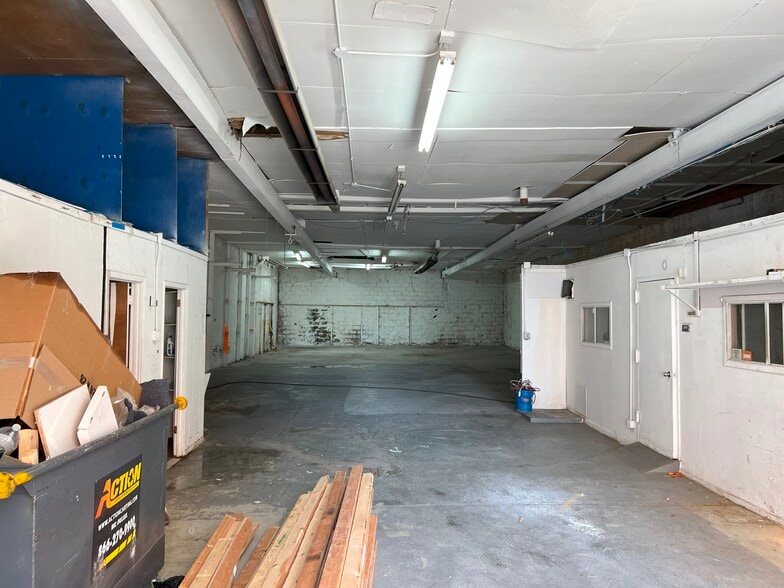 More Photos Of 1549 Boone Ave, Bronx Warehouse For Sale