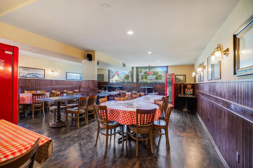 More Photos Of 220 Lowry Ave NE, Minneapolis Storefront Retail Residential For Sale