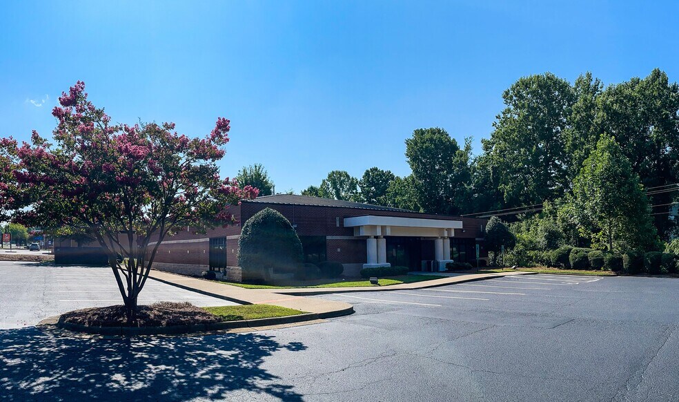 More Photos Of 7811 North Point Blvd, Winston-Salem Medical For Lease