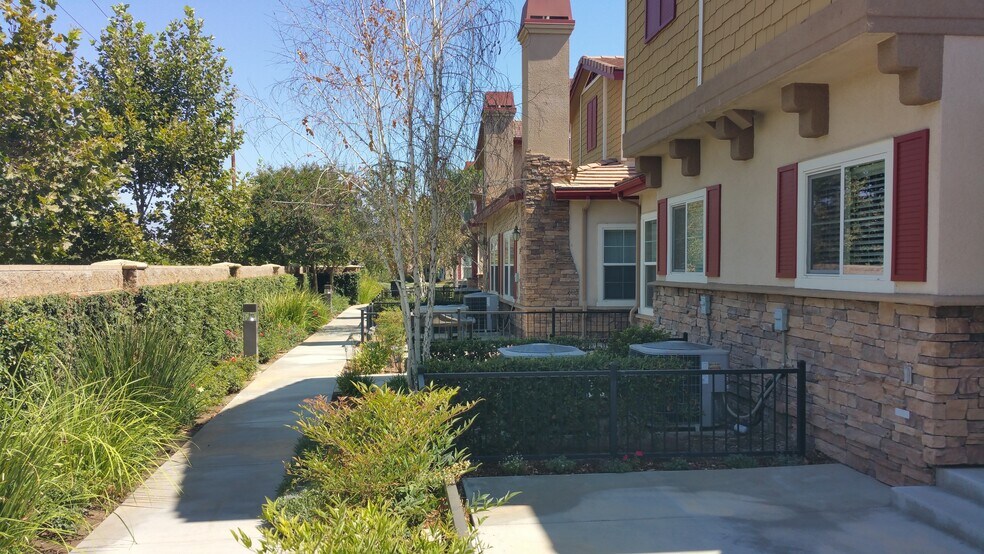 More Photos Of 1510 Orange Ave, Redlands Multifamily For Sale