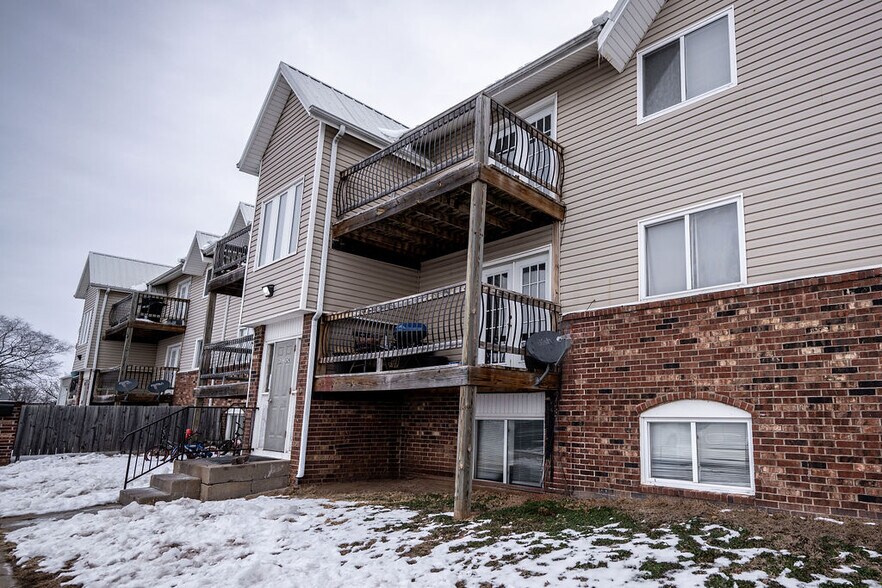More Photos Of 300 E Windsor, Arkansas City Apartments For Sale
