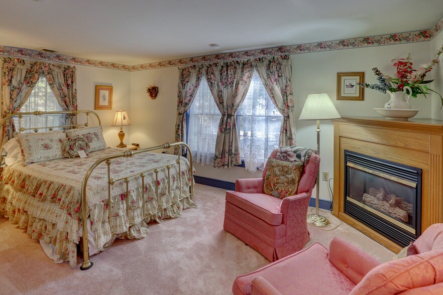 More Photos Of 62 E Main St, Lititz Hospitality For Sale