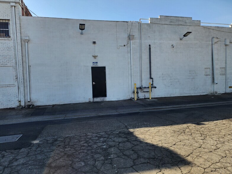 More Photos Of 142-144 N K St, Tulare Restaurant For Sale
