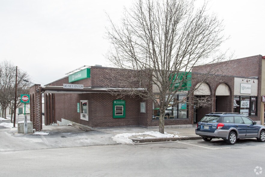 More Photos Of 43-47 Nason St, Maynard Bank For Lease