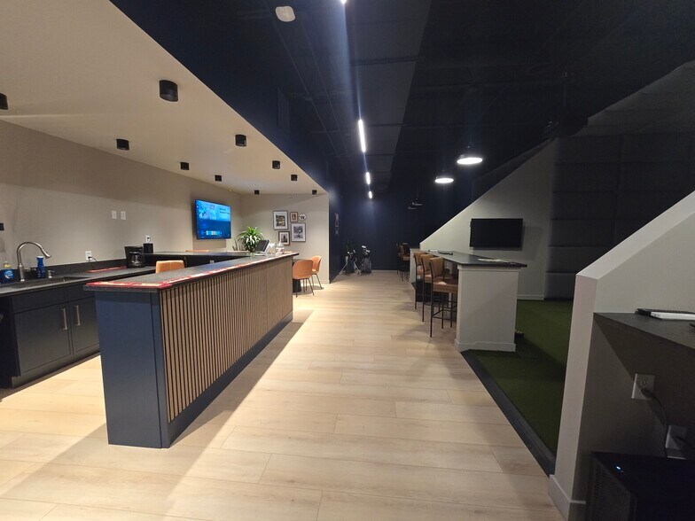 More Photos Of 9003 Technology Ln, Fishers Office Residential For Lease