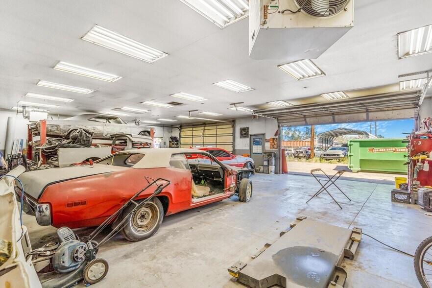 More Photos Of 5855 Quebec St, Commerce City Auto Repair For Sale