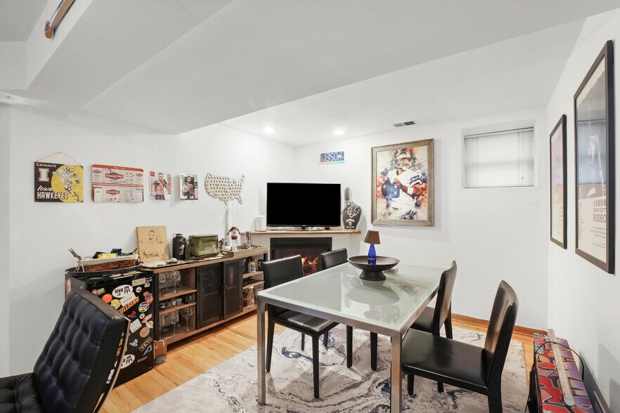 More Photos Of 3135 N Clifton Ave, Chicago Apartments For Sale