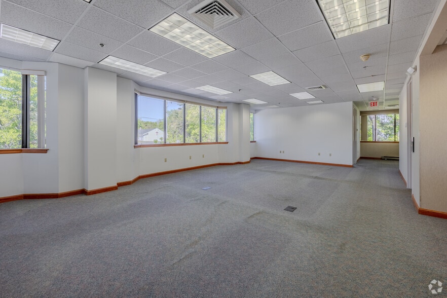 More Photos Of 839 Marshall Phelps Rd, Windsor Loft Creative Space For Sale