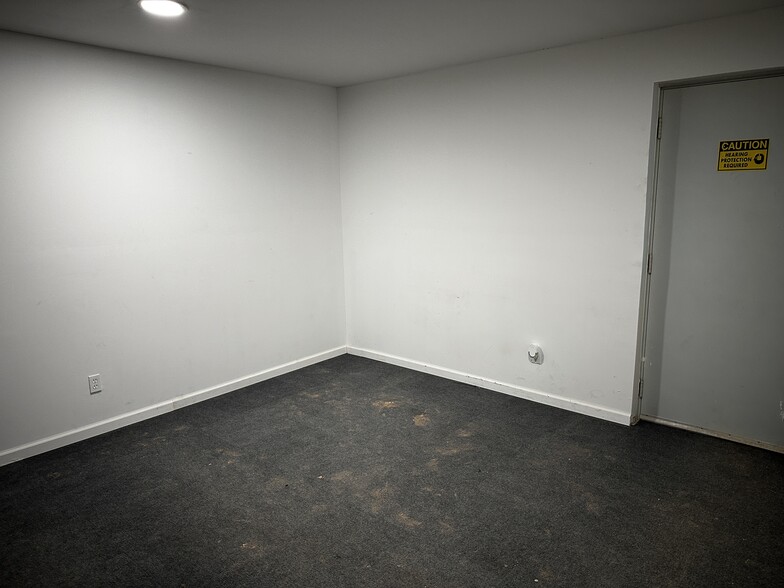 More Photos Of 4200 County Road 72 rd, Midland Warehouse For Lease