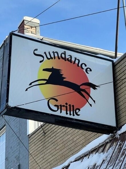 Primary Photo Of 4084 Huron St, North Branch Restaurant For Sale