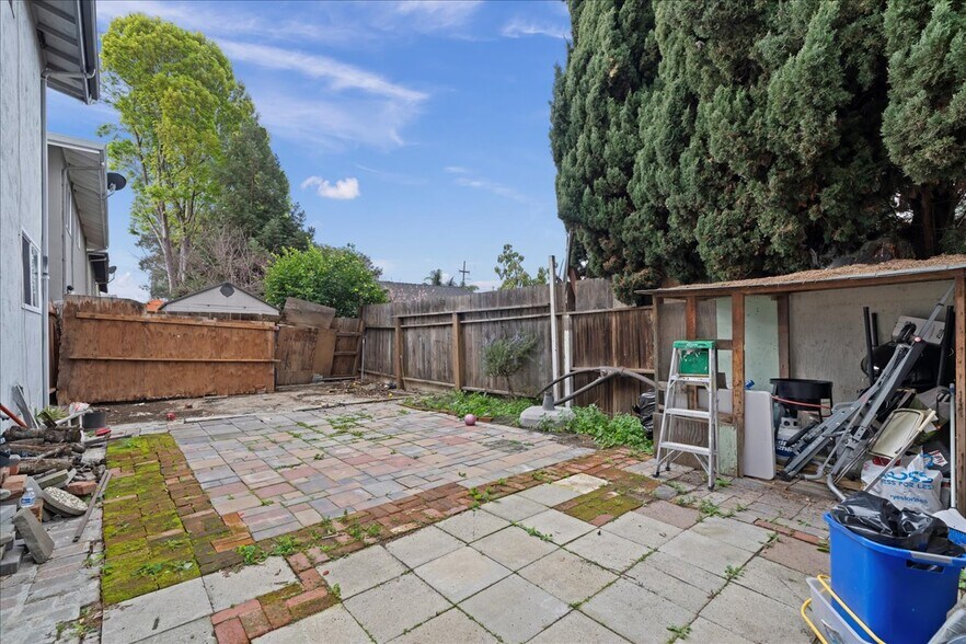 More Photos Of 545 Hampshire Ave, Redwood City Apartments For Sale