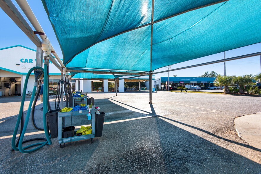 More Photos Of 3061 Gulf Breeze Pky, Gulf Breeze Carwash For Sale