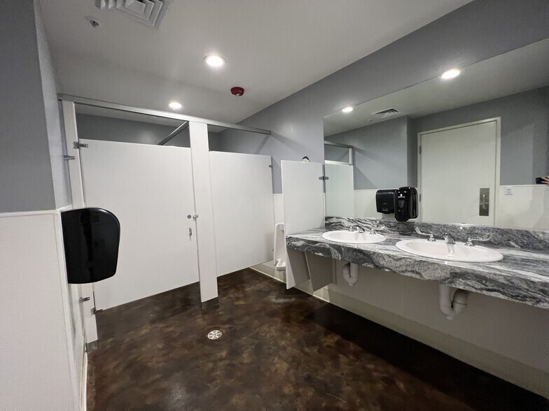 More Photos Of 1230-1240 Churn Creek Rd, Redding Unknown For Lease