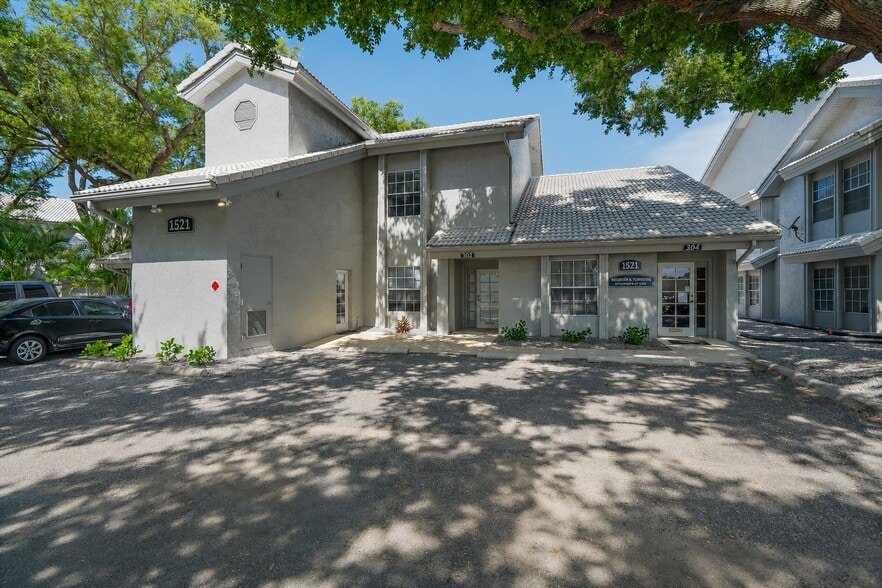 Primary Photo Of 1521-1525 Tamiami Trl S, Venice Office For Sale