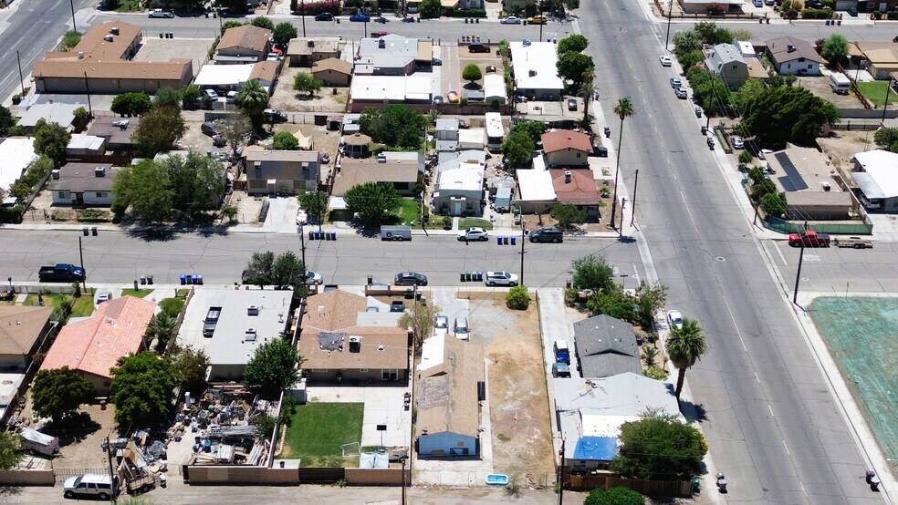 More Photos Of 1423 2nd St, Coachella Multifamily For Sale