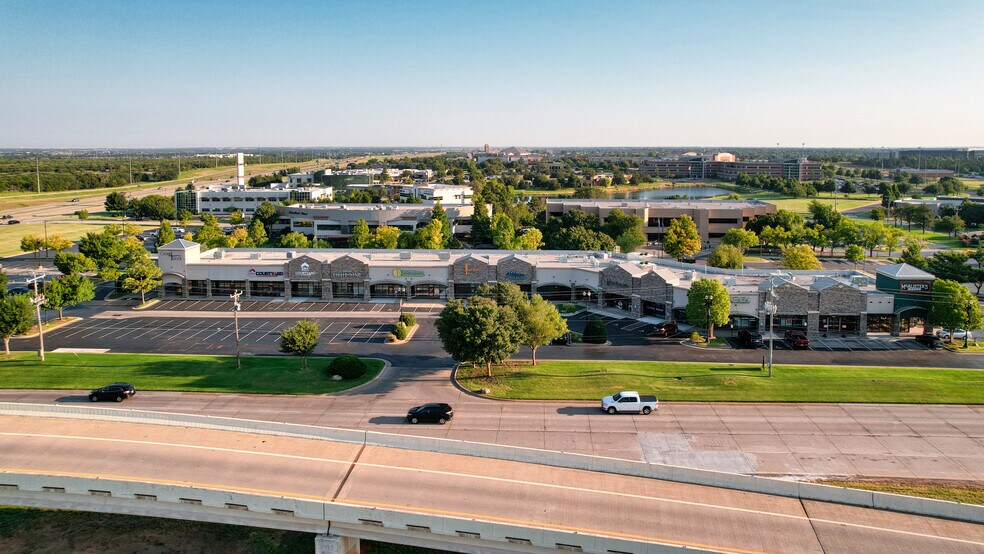 More Photos Of 3521-3561 W Memorial Rd, Oklahoma City General Retail For Lease
