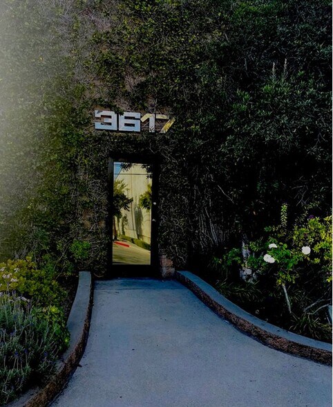 More Photos Of 3617 Hayden Ave, Culver City Loft Creative Space For Lease