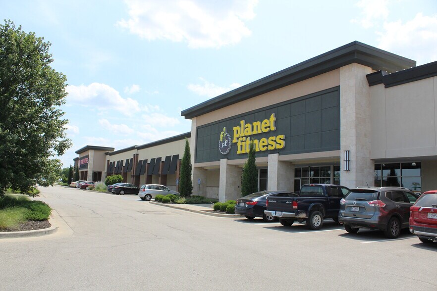More Photos Of 100-172 Cedar Tree Sq, Belton Unknown For Lease