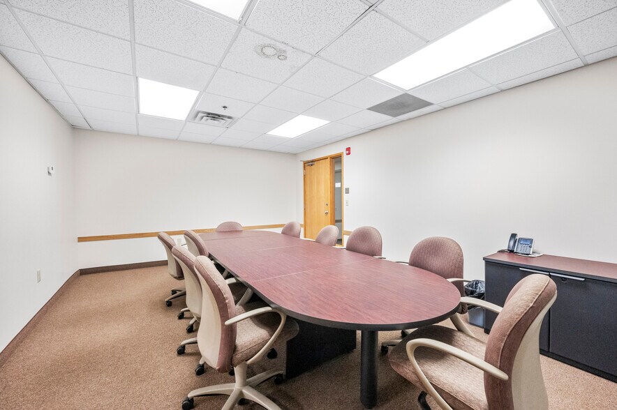 More Photos Of 19-29 Mechanic St, Worcester Office For Sale