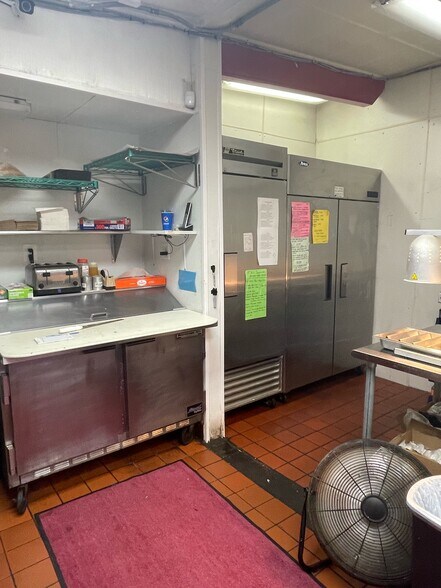 More Photos Of 100 Delaware Ave, Hurlock Restaurant For Sale