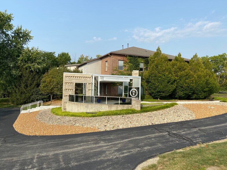More Photos Of 11712 N Michigan Rd, Zionsville Office For Sale