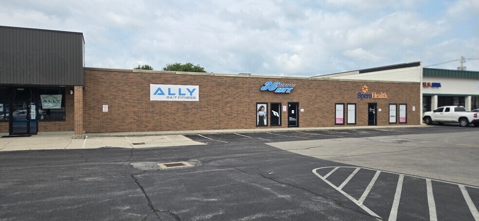 More Photos Of 709 N Cable Rd, Lima Health Club For Lease