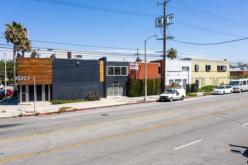 More Photos Of 5719 W Adams Blvd, Los Angeles Warehouse For Lease