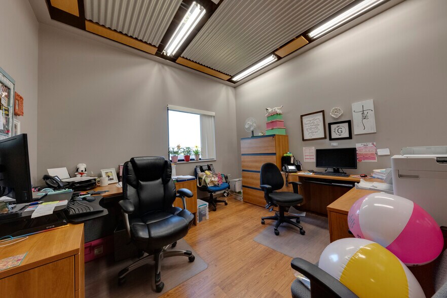 More Photos Of 826 Krill St, Corpus Christi Warehouse For Lease