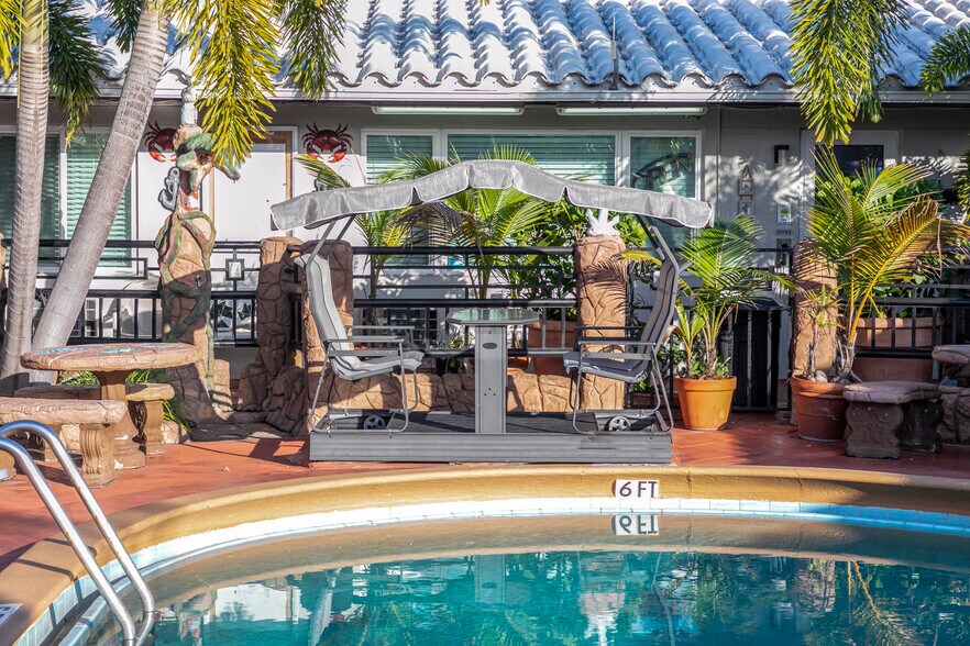 More Photos Of 1419 S Federal Hwy, Hollywood Hotel For Sale