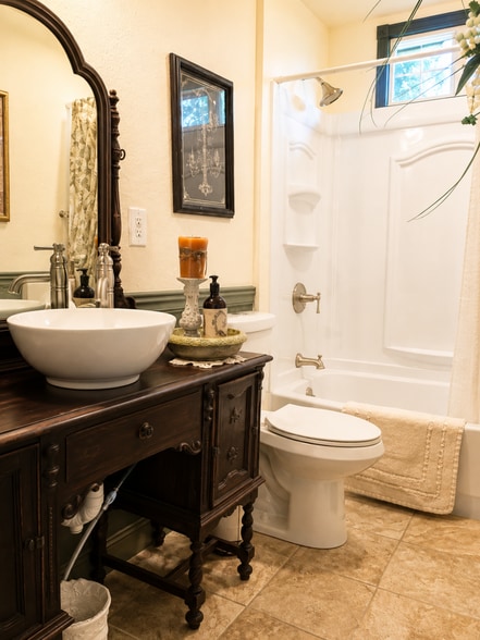 More Photos Of 15 West St, Lake George Hospitality For Sale