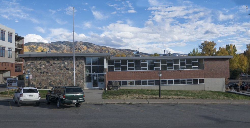 More Photos Of 910 Yampa Street, Steamboat Springs General Retail For Sale