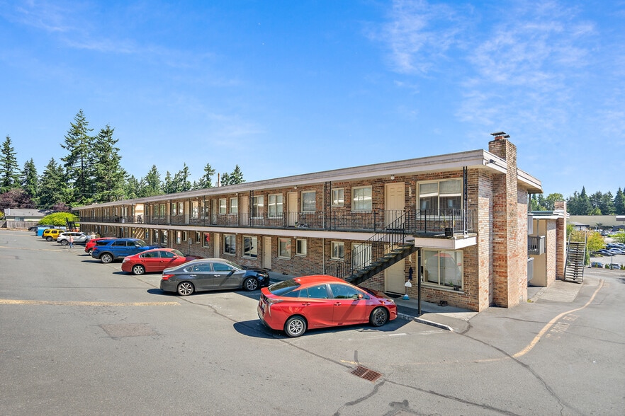 More Photos Of 6630 202nd St SW, Lynnwood Apartments For Sale