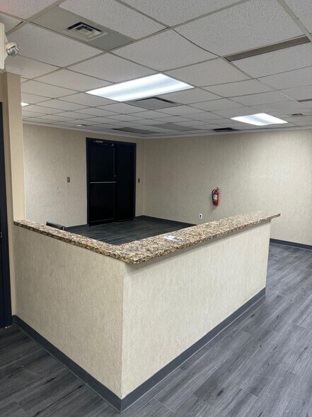 More Photos Of 26206 W 12 Mile Rd, Southfield Medical For Lease