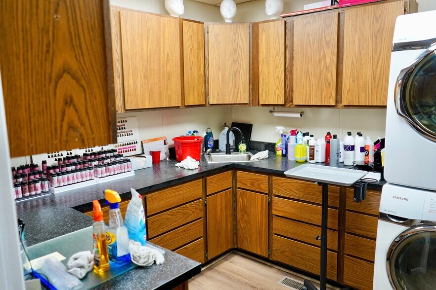 More Photos Of 987 Clock Tower Dr, Springfield Apartments For Sale