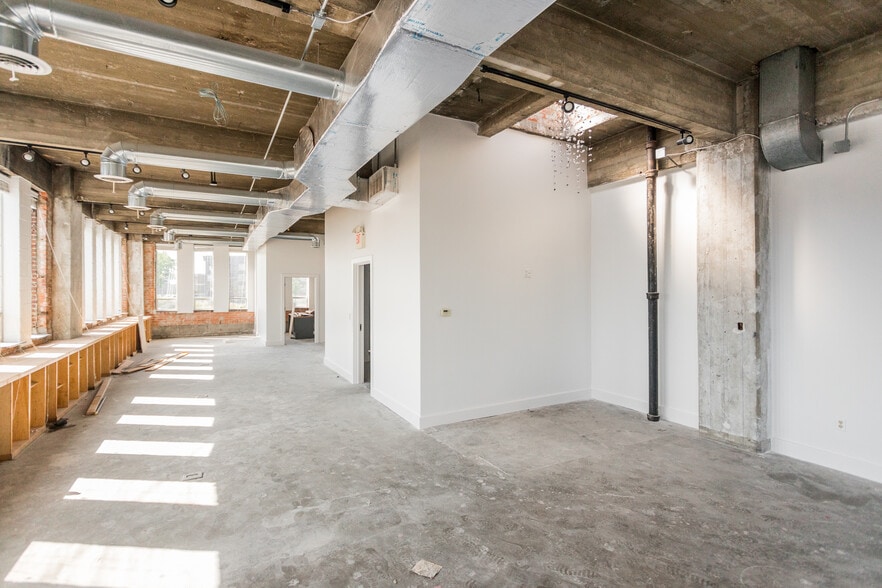 More Photos Of 1401-1413 Vermont St, Detroit Loft Creative Space For Lease