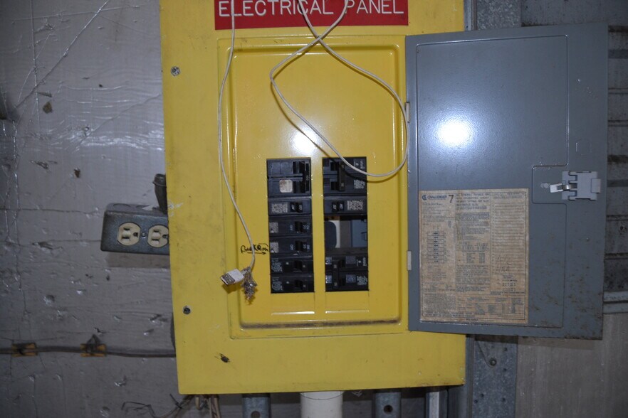 More Photos Of 1400 L and R Industrial Blvd, Tarpon Springs Unknown For Lease