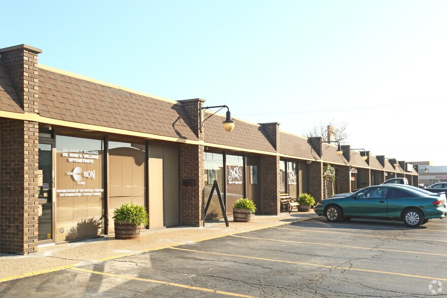 More Photos Of 4067 E Court St, Burton Unknown For Lease