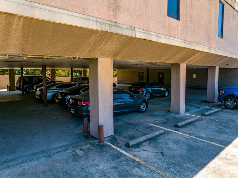 More Photos Of 1301 Northwest Hwy, Garland Office For Sale