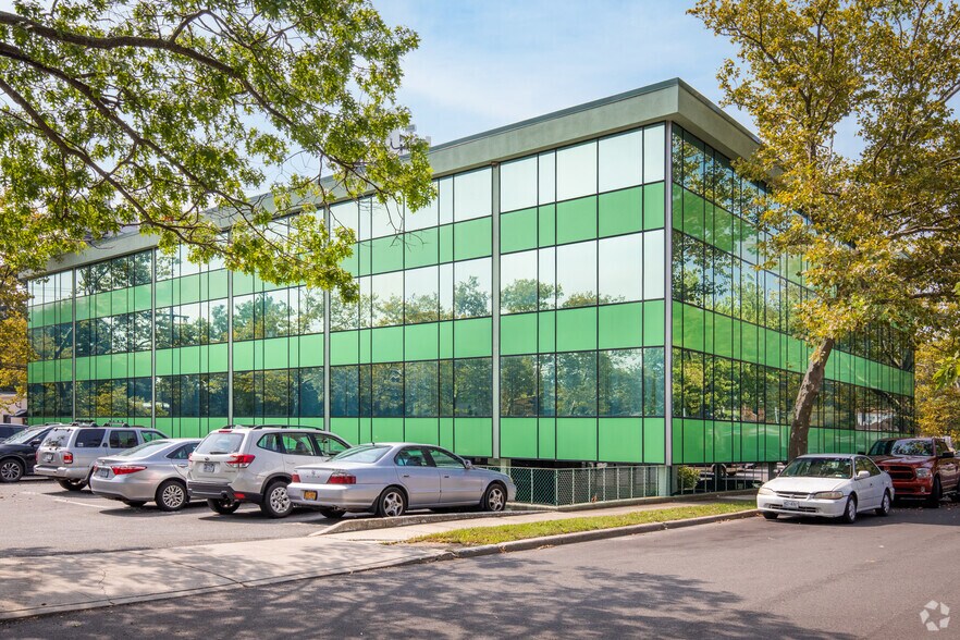 More Photos Of 734 Walt Whitman Rd, Melville Loft Creative Space For Lease