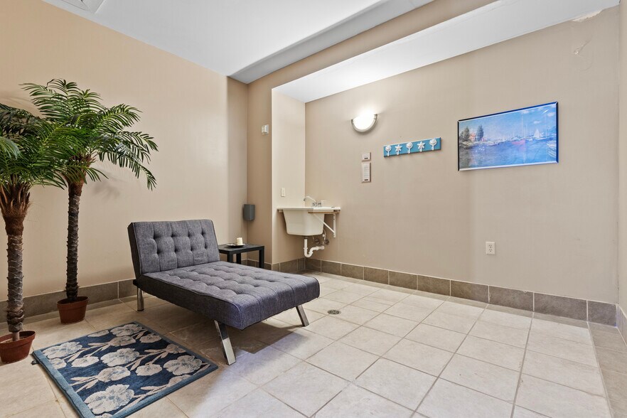 More Photos Of 603 N River St, Hot Springs Hotel For Sale