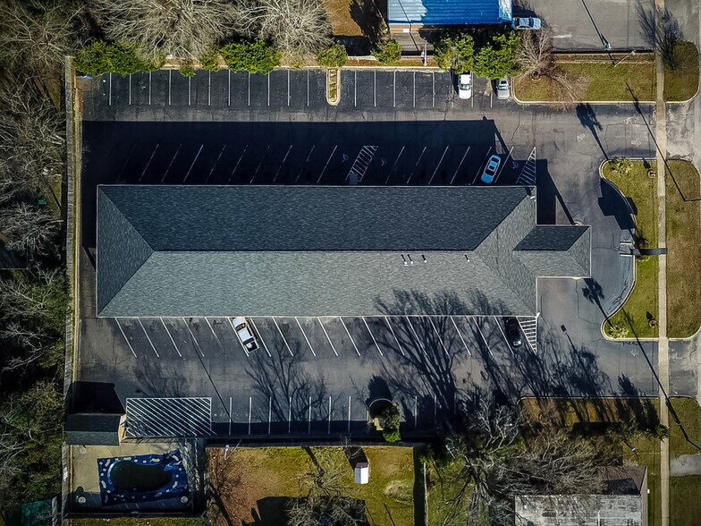 More Photos Of 820 Market St, Cheraw Hotel For Sale