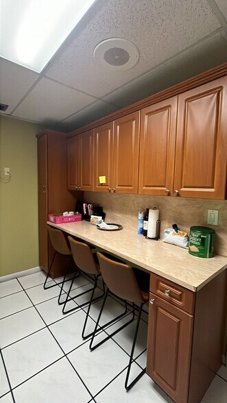 More Photos Of 3100 NW 72nd Ave, Miami Industrial For Sale