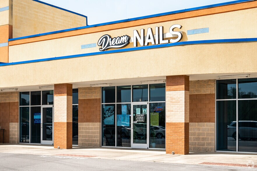 More Photos Of 1512 Red Bud Rd, Calhoun General Retail For Lease