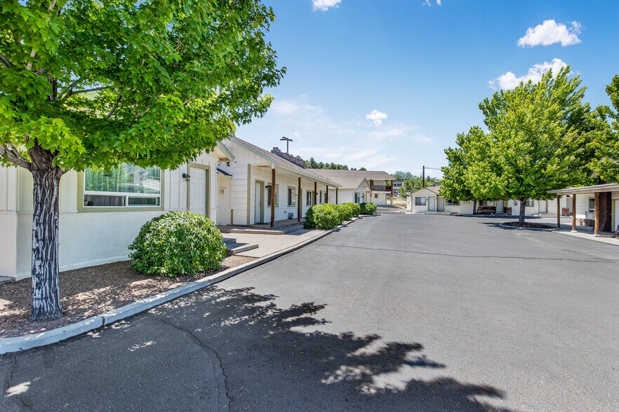 More Photos Of 2010 E Route 66, Flagstaff Apartments For Sale