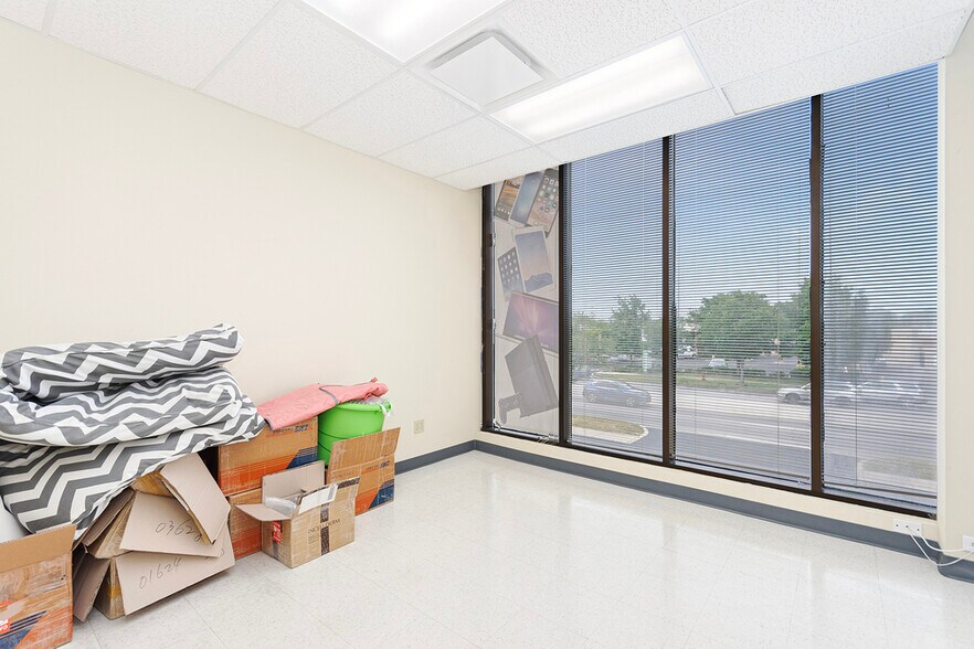 More Photos Of 5241-5249 Touhy Ave, Skokie Storefront Retail Office For Lease