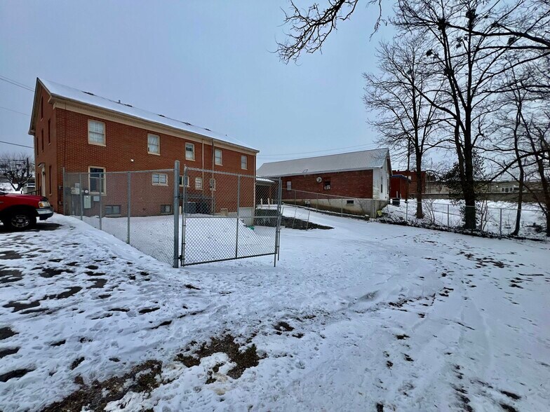 More Photos Of 240 E Main St, Mount Vernon Apartments For Sale